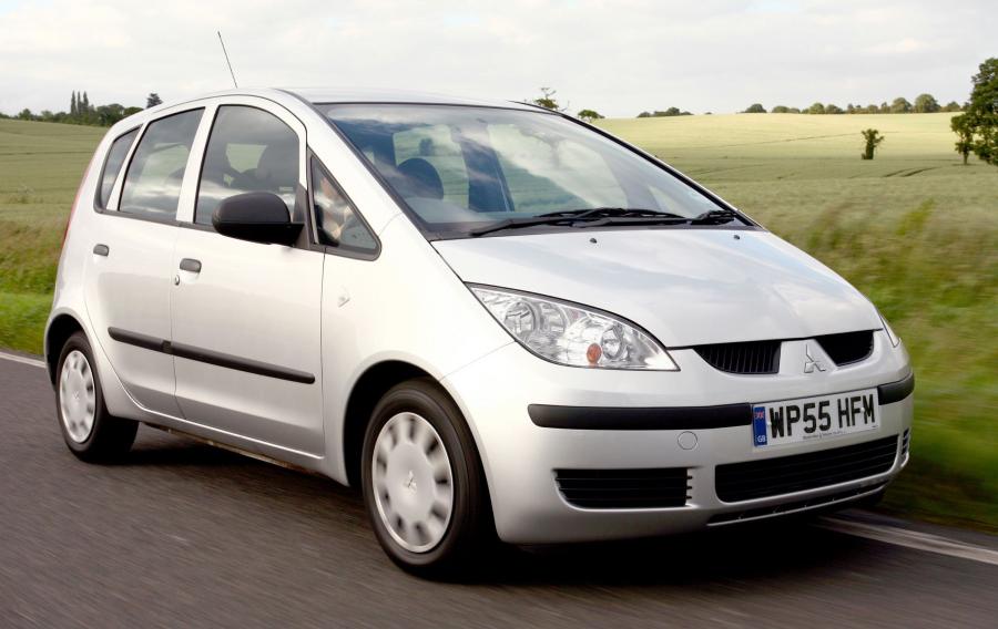  Mitsubishi Colt 5-Door 2004 года  (UK) (фото 32 из 33)